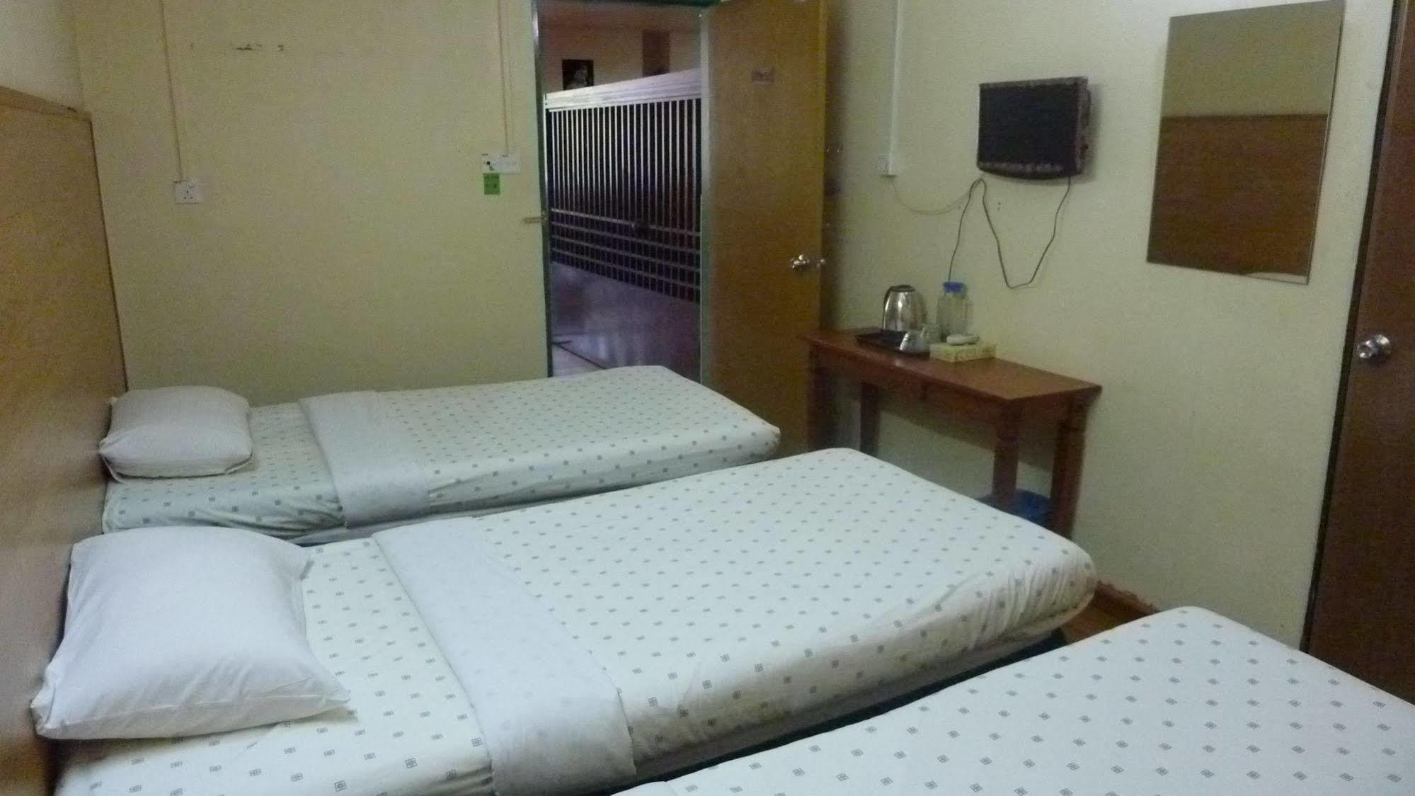 7 Hung Hung Inn Kota Kinabalu Extérieur photo