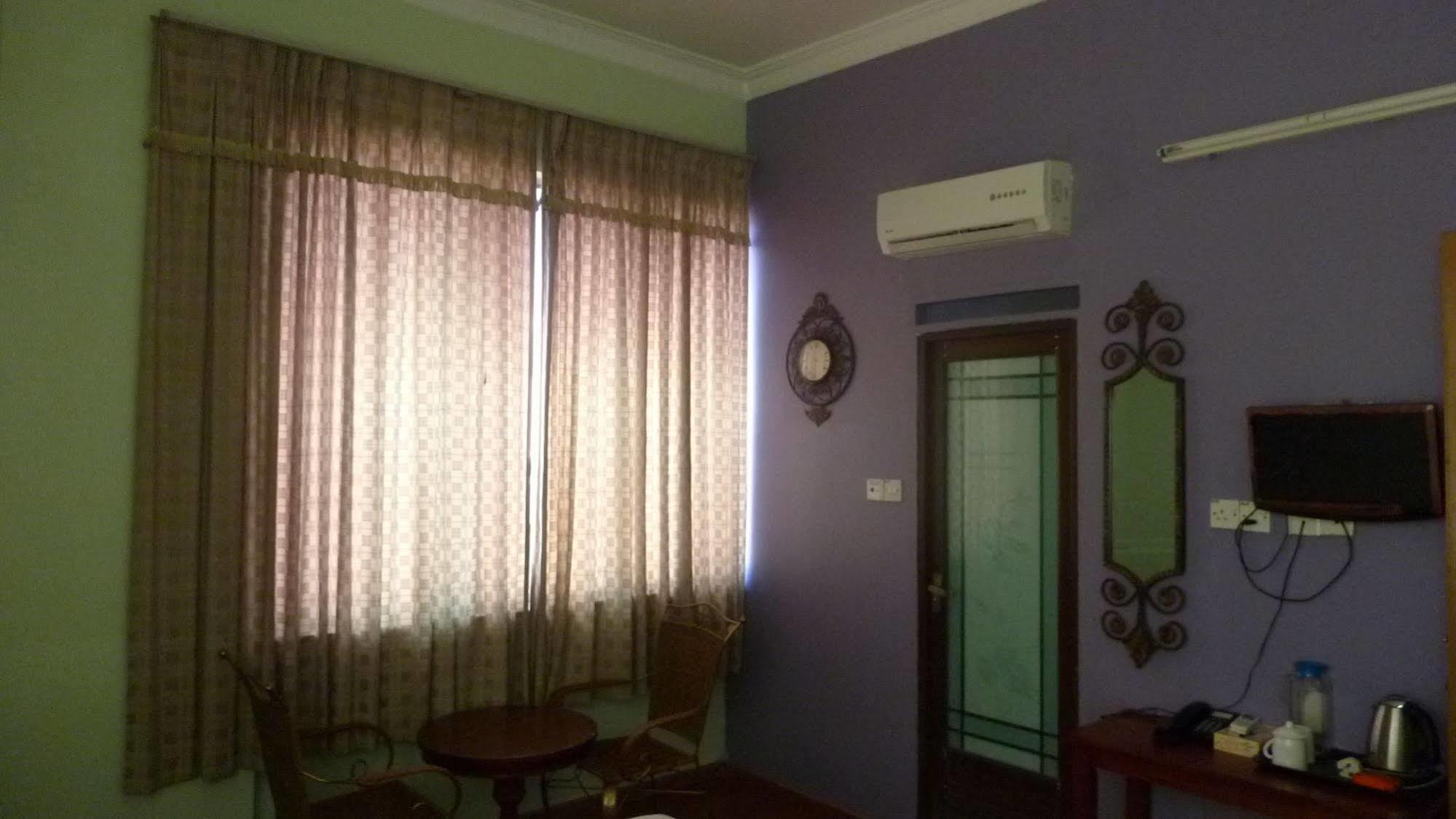 7 Hung Hung Inn Kota Kinabalu Extérieur photo