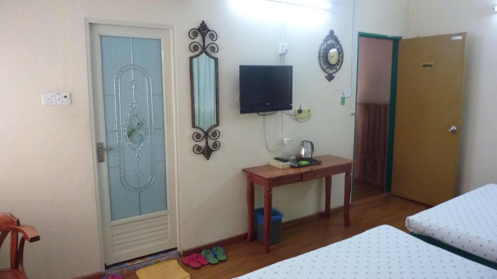 7 Hung Hung Inn Kota Kinabalu Extérieur photo